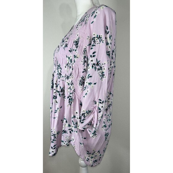 Torrid Plus Size Pink Floral Blouse Size 0X (12) - Picture 4 of 12